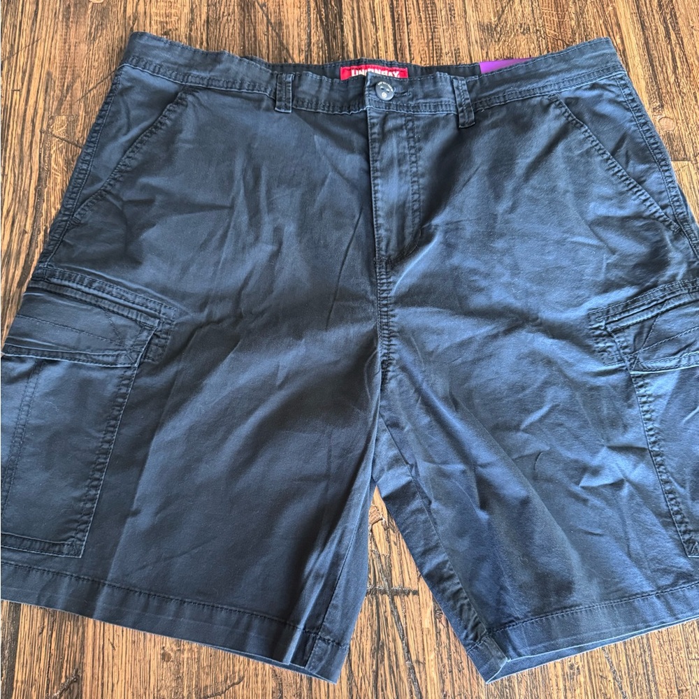 NWT. UNIONBAY Men's Cargo Shorts.